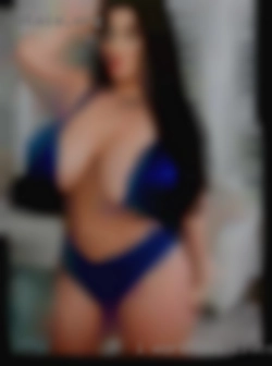 I work out  three times a week clubs Illinois for sex.